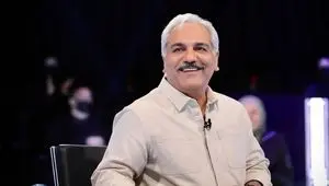 تیپ خیلی خفن مهران مدیری در پشت صحنه این سریال 