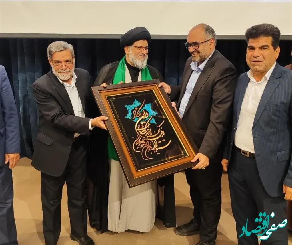 نخبگان و نیروهای انسانی کارآمد سرمایه های شهر هستند