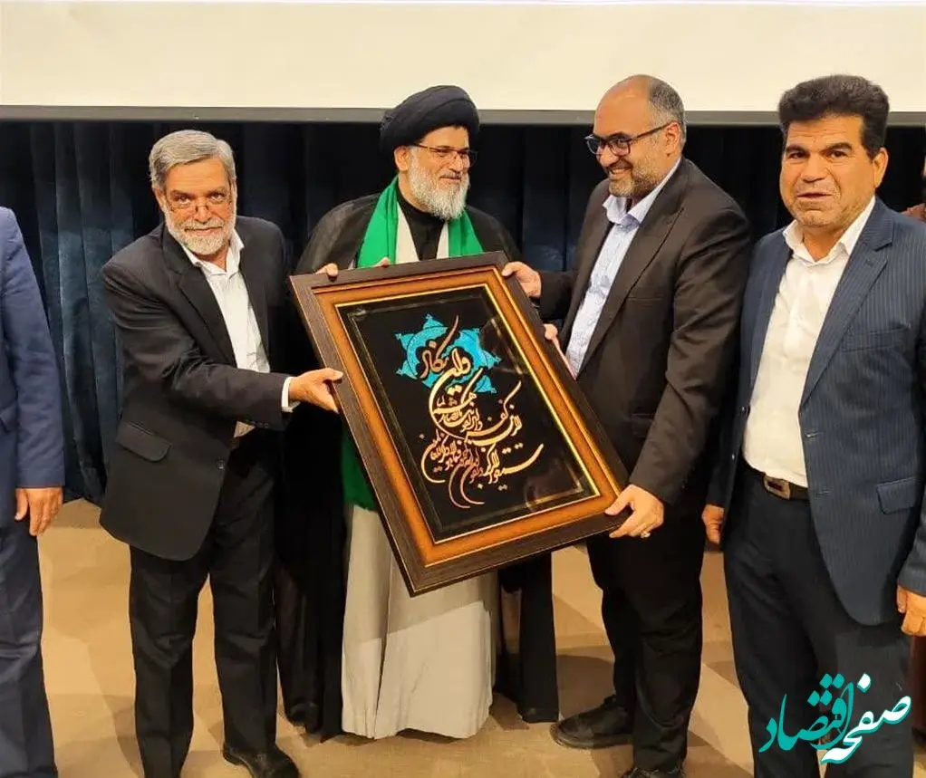 نخبگان و نیروهای انسانی کارآمد سرمایه های شهر هستند