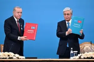 خطر حذف ایران از «نسخه مدرن جاده ابریشم»؛ چرا تهران در برابر کریدور میانی ترمز دستی می‌کشد؟