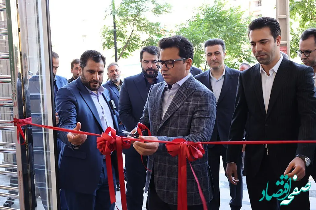با هدف بهره مندی شهروندان شیرازی از خدمات نوین بانکی؛شعبه بانک شهر در منطقه «معالی آباد شیراز» افتتاح شد
