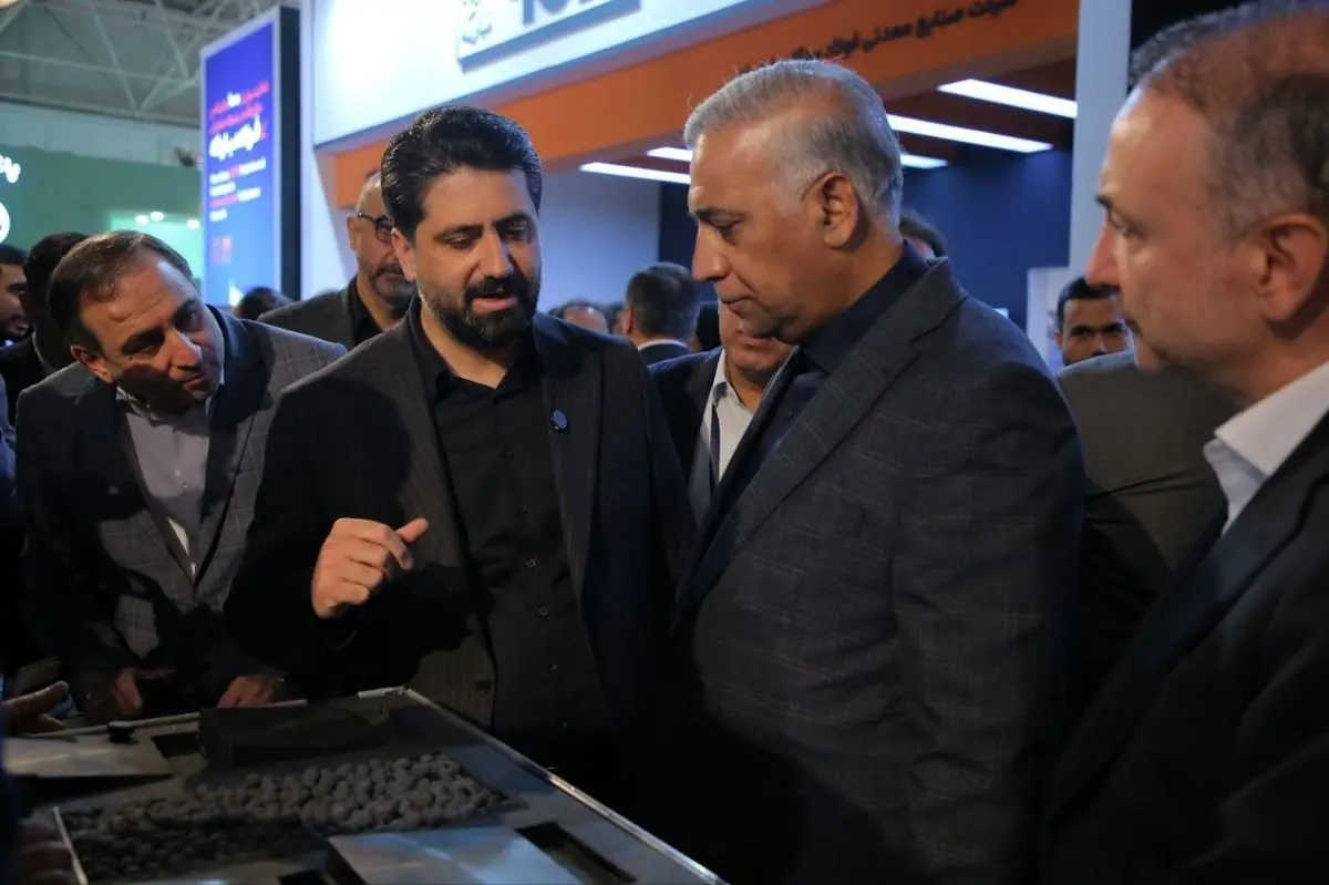 بازدید امیر دکتر صادقی؛ مدیرعامل ساتا از غرفه فولاد غدیر نی‌ریز در نمایشگاه متافو