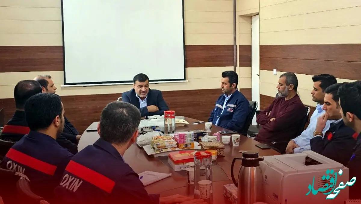 برنامه ریزی برای گذر از چالش‌ ناترازی انرژی در فولاد اکسین/ حفظ روحیه جهادی در سنگر مقابله با تحریم ها اولویت است