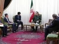 رضایی: تنگه هرمز بسته می‌ماند 