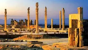 چگونه تخت‌جمشید 170 سال پیش به تصویر کشیده شد؟