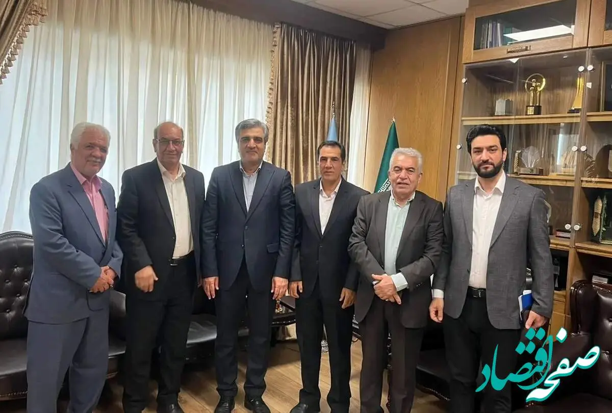 آنچه بین اعضای کانون عالی بازنشستگان کارگری با مدیرعامل تامین اجتماعی گذشت