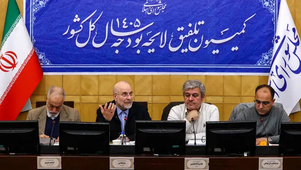 باید بتوانیم قدرت خرید مردم را افزایش دهیم بدون آن که نقدینگی و پایه پولی افزایش یابد