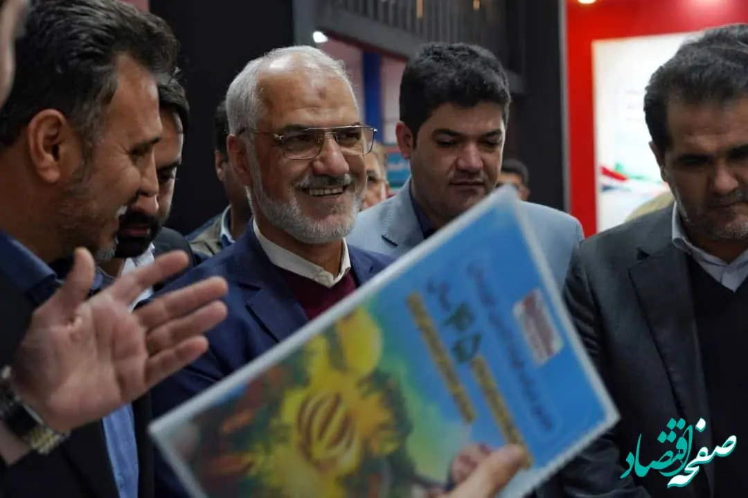 استاندار خوزستان از غرفه شرکت فولاد اکسین بازدید بعمل آورد