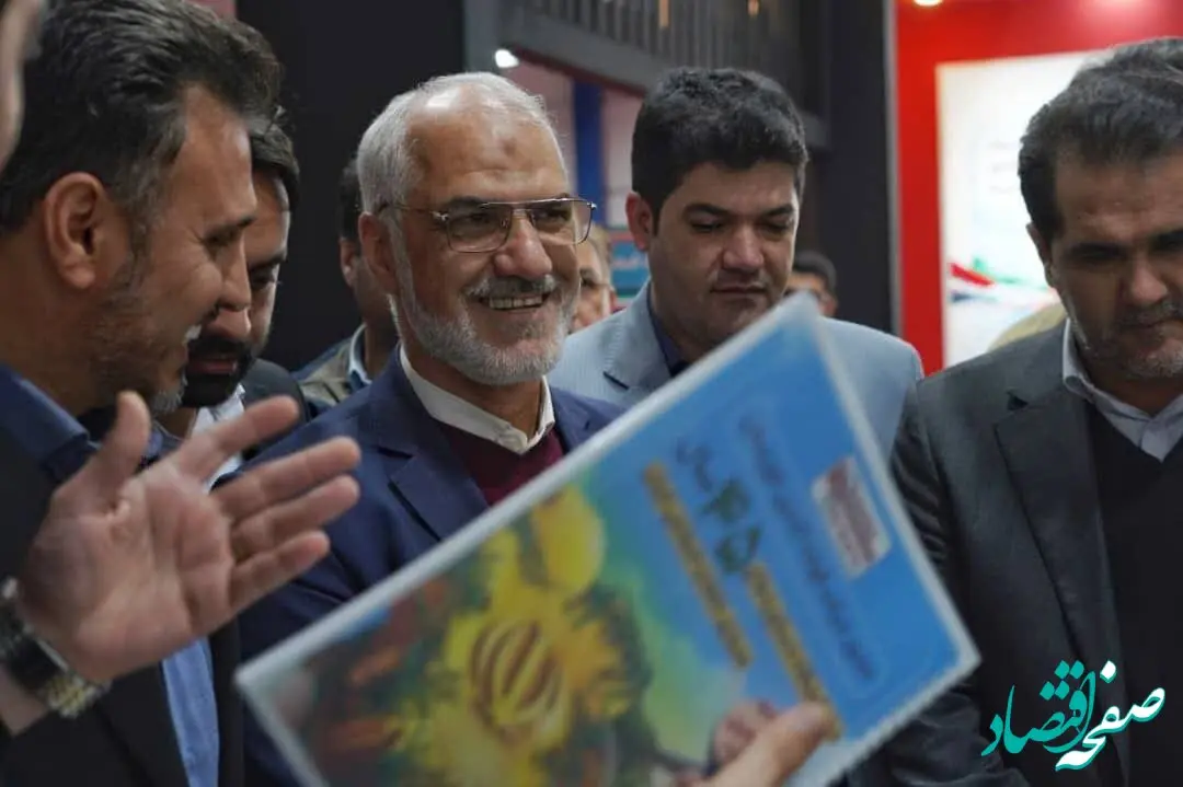 استاندار خوزستان از غرفه شرکت فولاد اکسین بازدید بعمل آورد