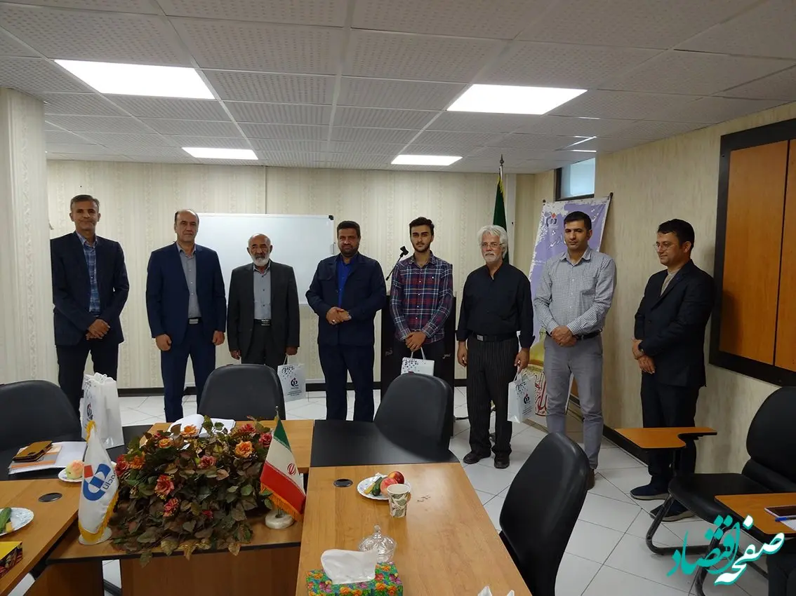 تقدیر بیمه دانا از پرسنل آموزش و پرورش قم