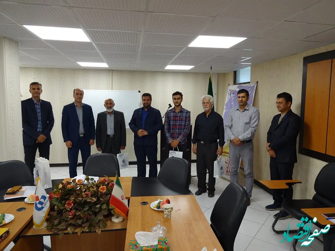 تقدیر بیمه دانا از پرسنل آموزش و پرورش قم
