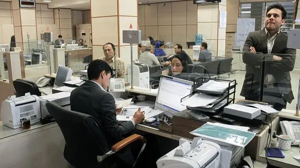 واکنش بانک دی به فیش حقوق نجومی و وام میلیاردی کارمند این بانک؛ ماجرا چه بود؟