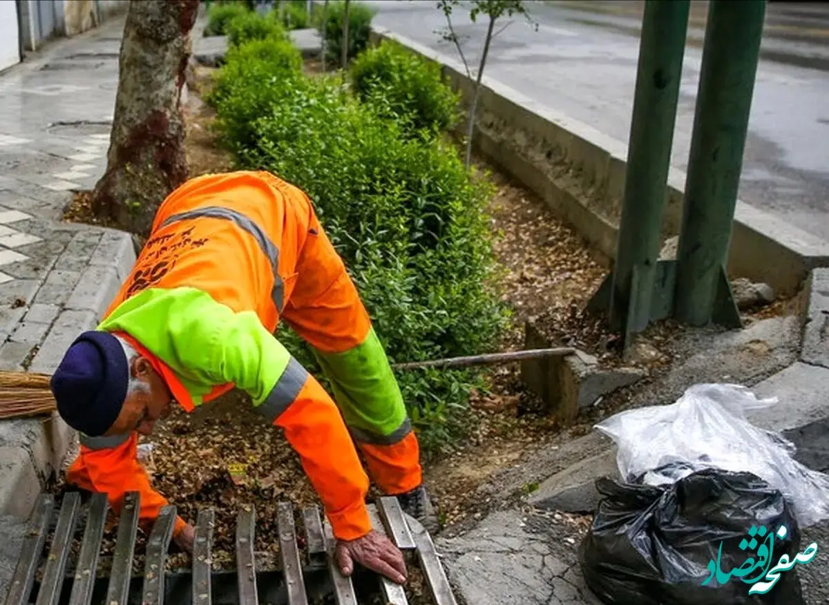 کارگران شهرداری زاهدان چند ماه حقوق طلبکارند/ برای این کارگران فکری کنید