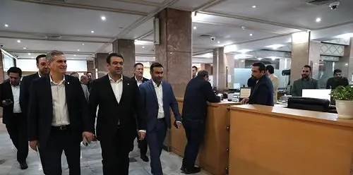 مدیرعامل بانک ملی عنوان کرد: شعب در خط مقدم جلب رضایت و اعتماد مردم