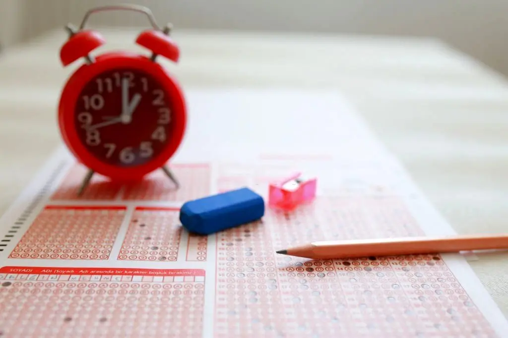 فرهاد باقری: کنکور به قاتل انگیزه تبدیل شده!