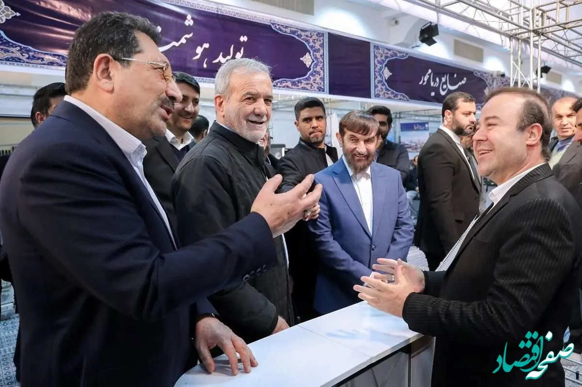 ارائه آخرین وضعیت طرح‌های توسعه‌ای فولاد هرمزگان به رئیس جمهور