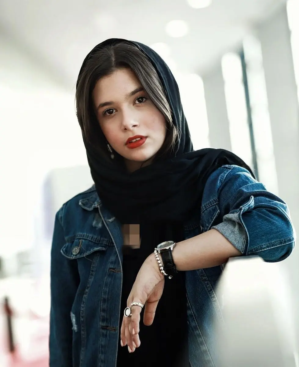 تبریک متفاوت نفس بازغی در روز مادر به مستانه مهاجر