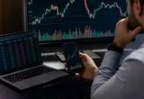 زنگ خطر برای بورس، خروج ۲.۲ همتی پول حقیقی در یک روز / مقصد پول‌ها کجاست؟
