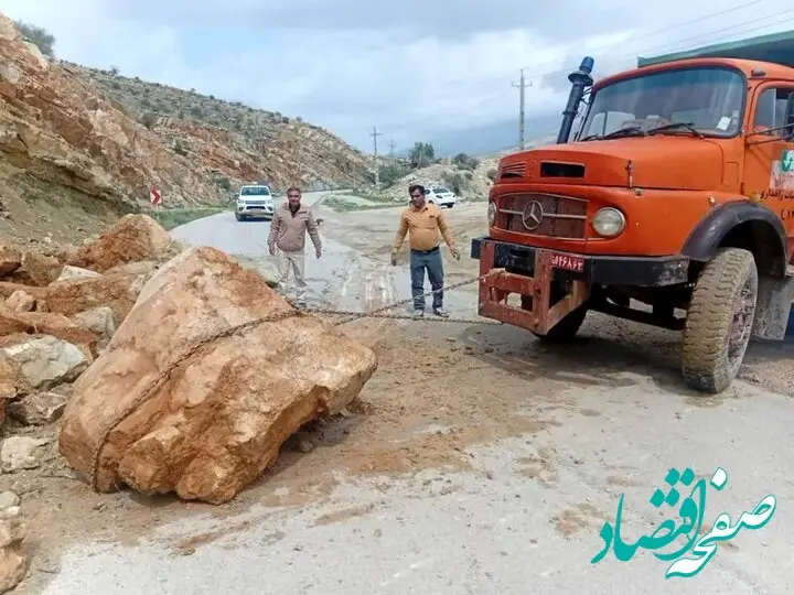 سیلاب ۳ نفر را به کام مرگ کشاند | ریزش کوه در ۳ محور مواصلاتی