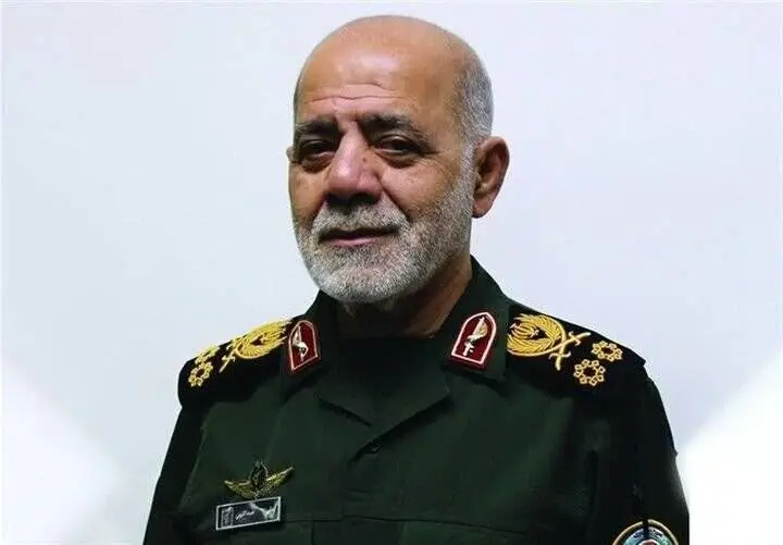 سرلشکر عبداللهی: ضربات سهمگین نیروهای مسلح به آمریکا و اسرائیل با قدرت ادامه دارد 