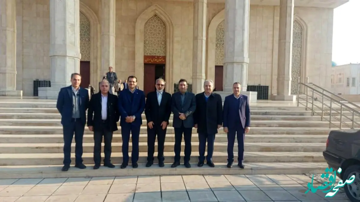 تجدید میثاق مدیرعامل، اعضای هیأت مدیره و هیأت عامل بانک صنعت و معدن با آرمان های حضرت امام خمینی(ره)