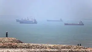 تردد کشتی‌ها در تنگه هرمز به یک‌دهم سطح پیش از جنگ رسید