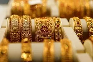 قیمت طلا ۱۸ عیار امروز ۲۶ تیر ۱۴۰۴ | رشد غافلگیرکننده + پیش بینی فردا