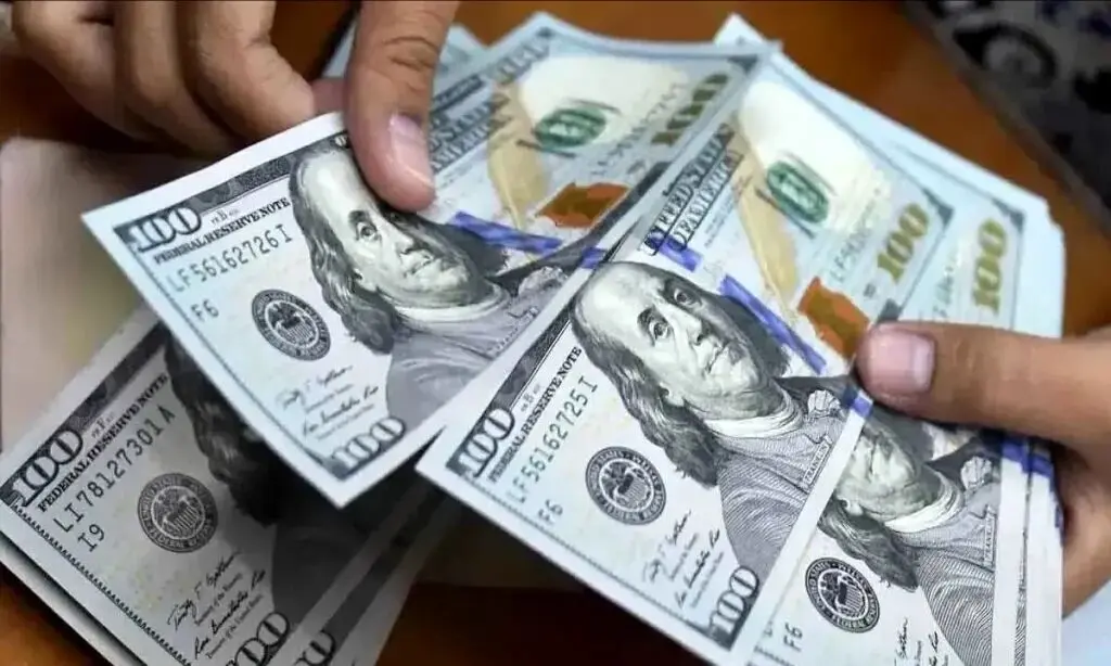 دلار بالا رفت / بروزترین قیمت دلار امروز شنبه ۱۰ خرداد ماه ۱۴۰۴