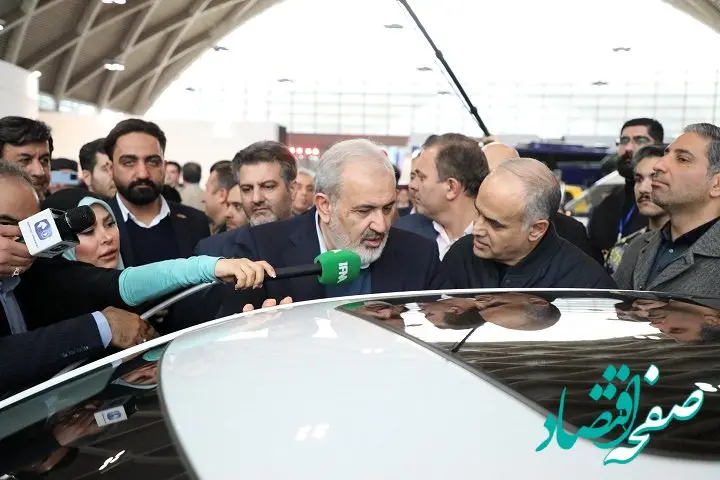 به محصولات وطنی با کیفیت افتخار می‌کنم