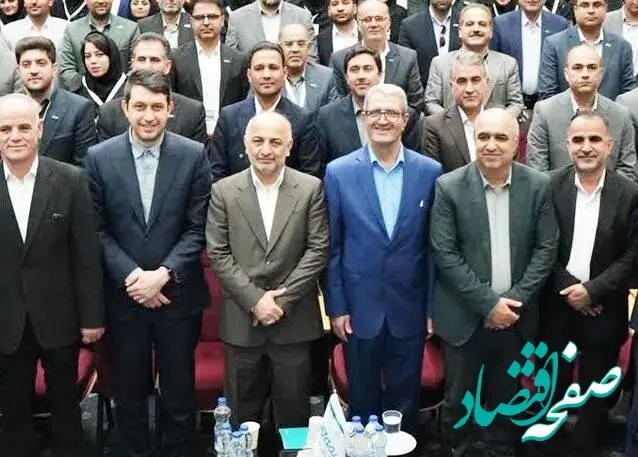 سود پایدار بیمه دی به مدد شبکه فروش؛ واقعیتی انکارناپذیر از تلاشی خستگی ناپذیر