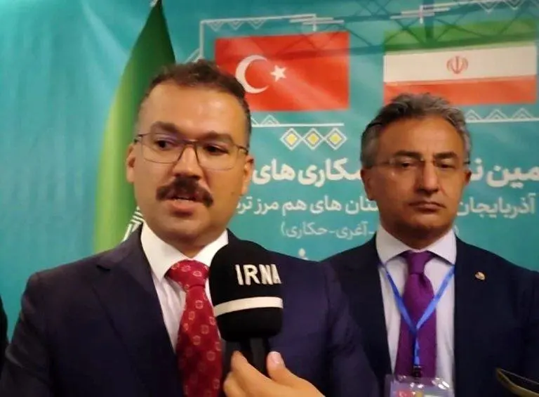 گشایش مرز بورالان منطقه آزاد ماکو دسترسی به اهداف تجاری را تسریع میکند