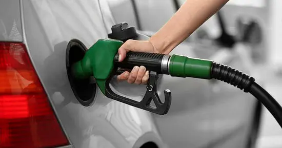 وزیر نفت تصمیم نهایی دولت درباره افزایش قیمت بنزین را اعلام کرد
