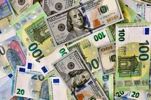 قیمت دلار و یورو در بازار آزاد امروز دوشنبه ۱۷ شهریور ۱۴۰۴ + جدول