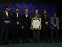 فولاد مبارکه تنها فولادساز در جمع ۱۰ شرکت برتر کشور؛ درخشش با کسب رتبه‌های اول فروش و بازده فروش در گروه فلزات آهنی و رتبه‌های سوم ارزش‌افزوده، سودآوری، اشتغال‌زایی و ارزش بازار برتر