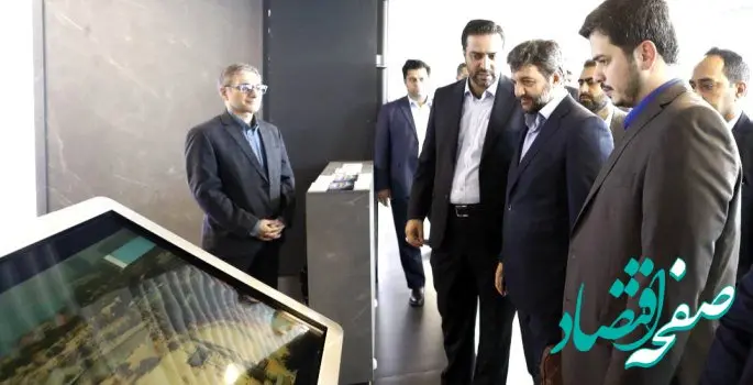 بازدید نماینده ویژه رئیس جمهور از غرفه فرصت‌های سرمایه‌گذاری کیش