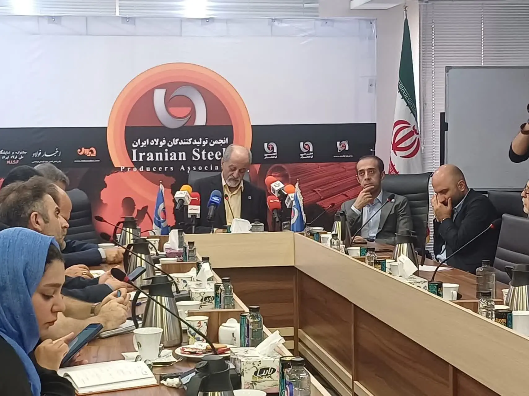 فولاد ایران در محاصره بحران انرژی و رقابت نابرابر منطقه‌ای | زیان ۱۴ میلیارد دلاری در چهار سال اخیر
