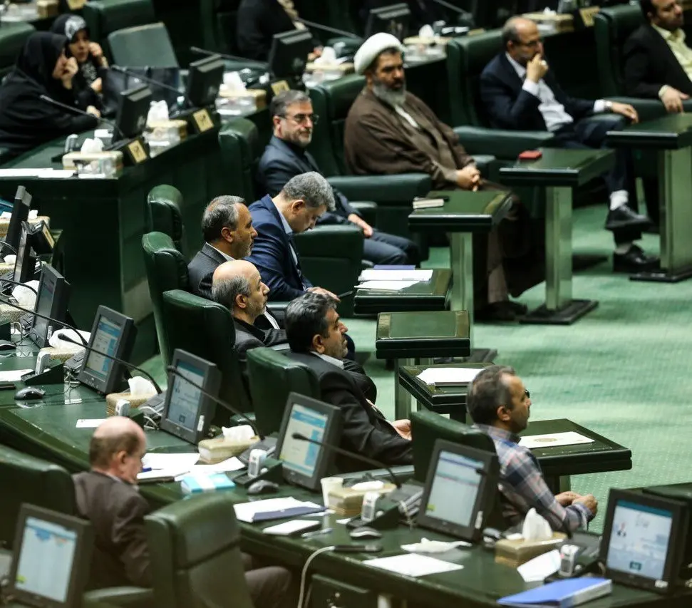 خبر فوری از افزایش ۲۰ درصدی حقوق کارکنان دولت در سال آینده | کارکنان دولت بخوانند