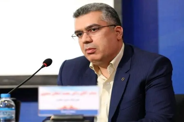 تعرفه ۱۰۰ درصدی خودروهای وارداتی فعلا اجرا نمی‌شود