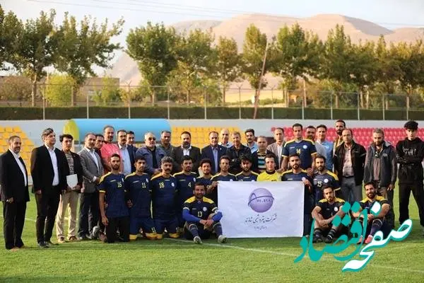 قهرمانی زودهنگام تیم فوتبال کارگری پتروشیمی شازند در مسابقات فوتبال کارگران استان مرکزی