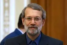 تصویر پدر و پسری از تابوت شهید علی لاریجانی در کنار مرتضی در معراج شهدای تهران