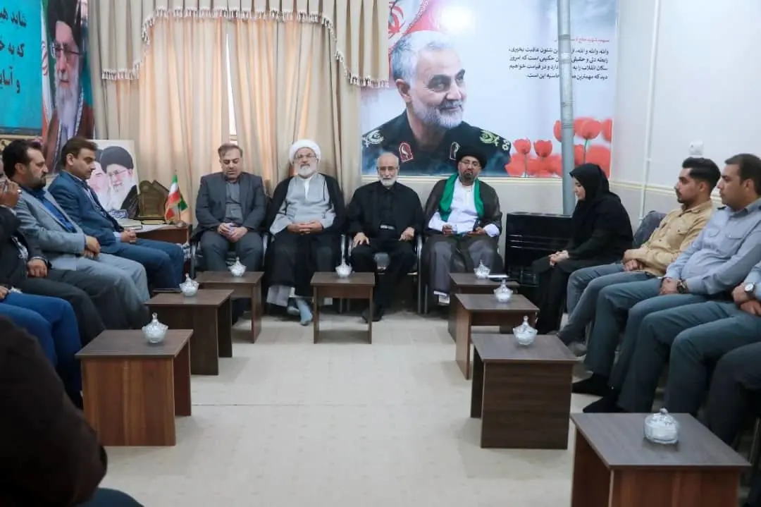 دیدار با امام جمعه آبادان در هفته کار و کارگر