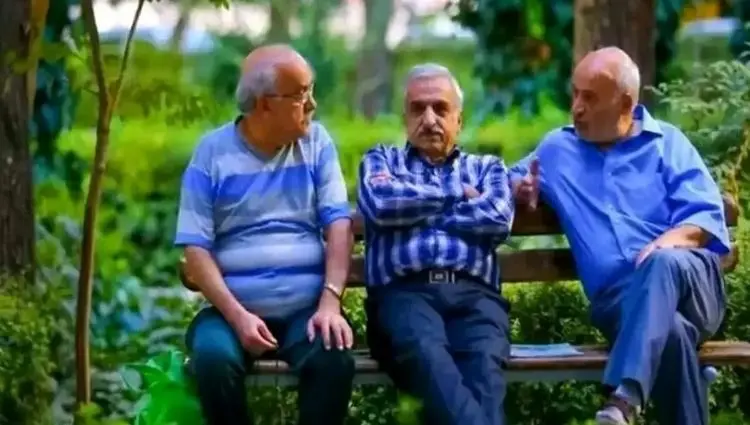 چرا همچنان معوقات فروردین بازنشستگان واریز نمی‌شود؟