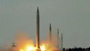 فیلم موشک باران همزمان پایگاه های آمریکا در امارات و بحرین