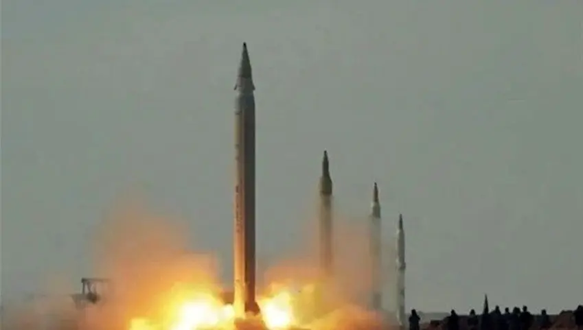 فیلم موشک باران همزمان پایگاه های آمریکا در امارات و بحرین