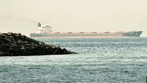 براساس گزارش تنکرترکرز: صادرات نفت ایران در ماه دوم جنگ کم نشد