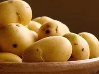 با خواص شگفت‌ انگیز آب سیب‌ زمینی برای سلامتی آشنا شوید