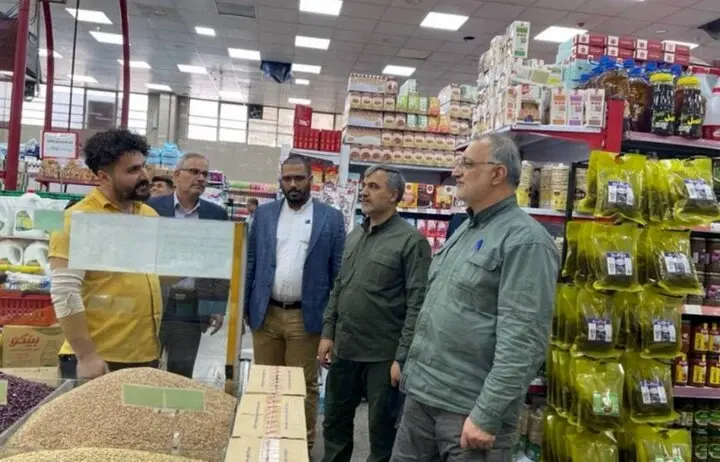 آیا میادین میوه و تره‌بار در تهران مانند همیشه برقرار است؟ 