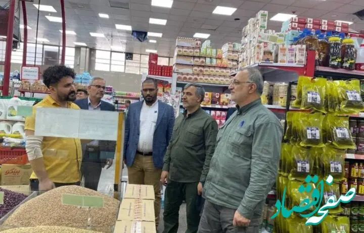 آیا میادین میوه و تره‌بار در تهران مانند همیشه برقرار است؟ 