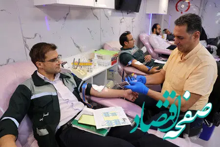 استقبال گسترده کارکنان فولاد آلیاژی ایران از برنامه اهدای خون