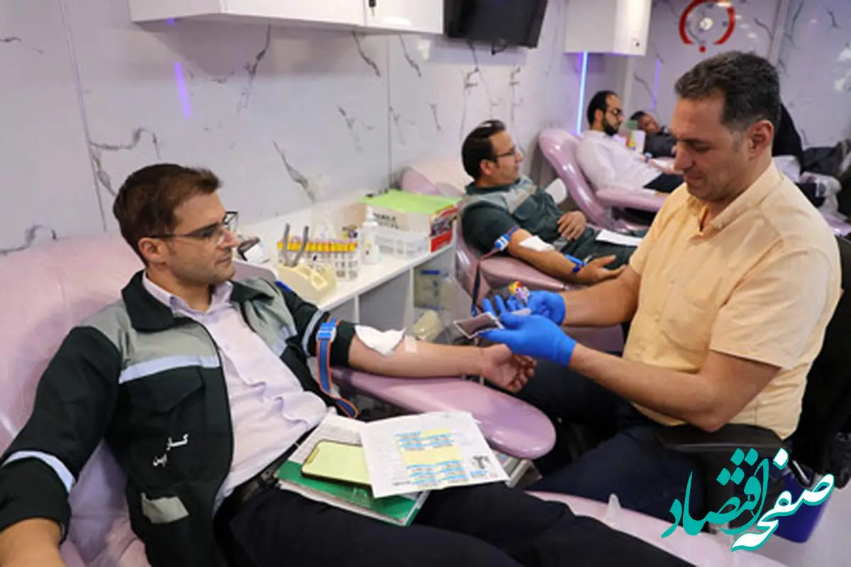 استقبال گسترده کارکنان فولاد آلیاژی ایران از برنامه اهدای خون
